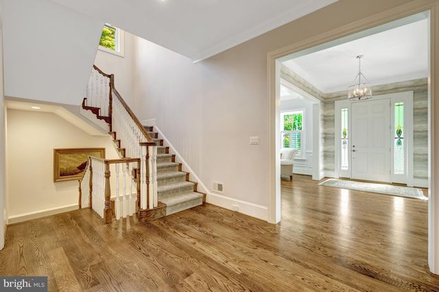 6514 FAIRLAWN DR, Mclean, VA 22101