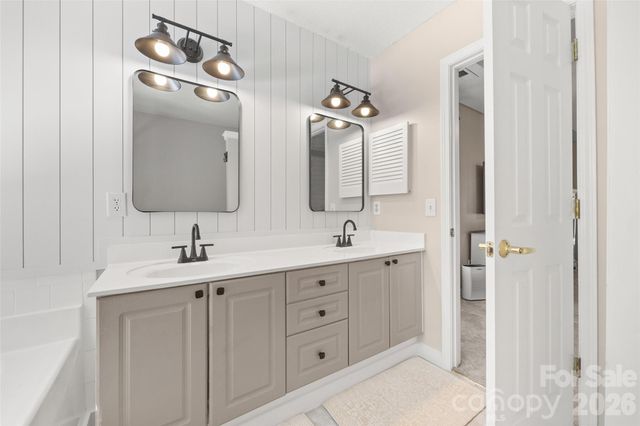 102 Nims Spring Drive, Fort Mill, SC 29715