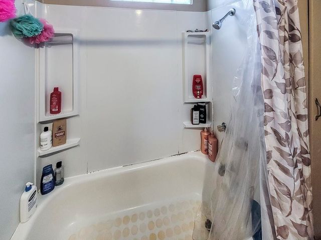 221 North Street, St Louis, MI 48880