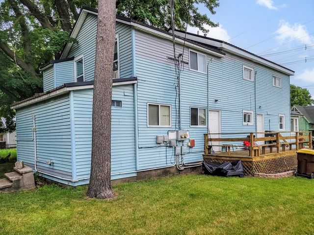 221 North Street, St Louis, MI 48880