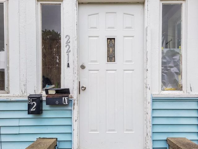 221 North Street, St Louis, MI 48880