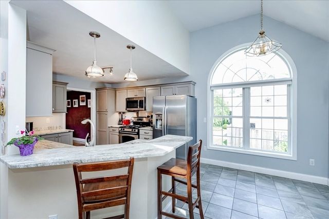 16 Dunlin Way, Portsmouth, NH 03801