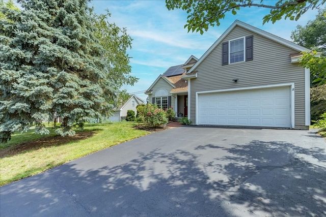 16 Dunlin Way, Portsmouth, NH 03801