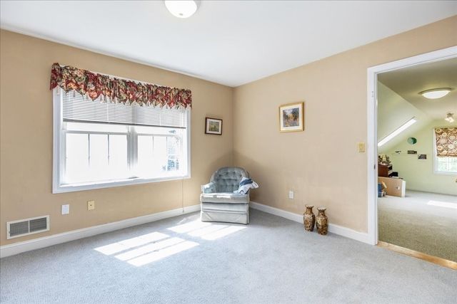 16 Dunlin Way, Portsmouth, NH 03801