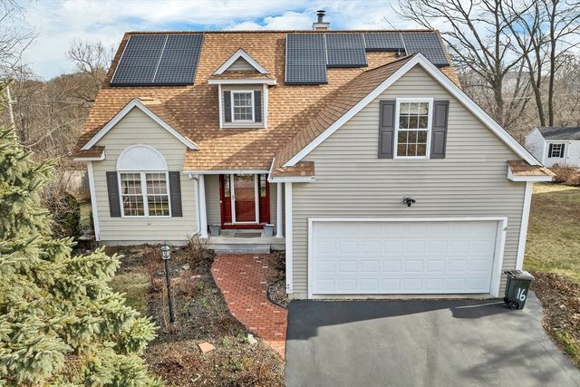 16 Dunlin Way, Portsmouth, NH 03801