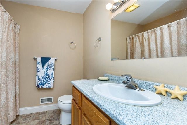 16 Dunlin Way, Portsmouth, NH 03801
