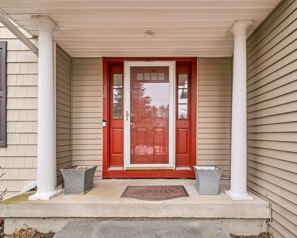 16 Dunlin Way, Portsmouth, NH 03801