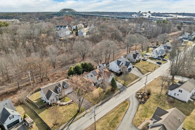16 Dunlin Way, Portsmouth, NH 03801