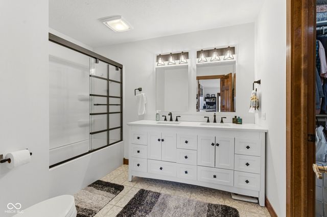 5317 Carnoustie Circle, Avon, IN 46123