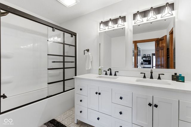 5317 Carnoustie Circle, Avon, IN 46123