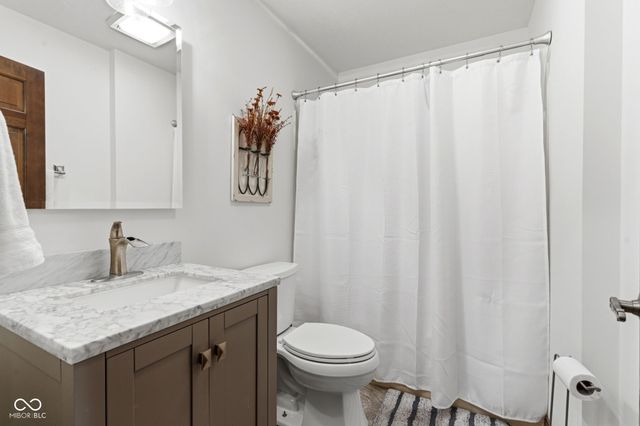 5317 Carnoustie Circle, Avon, IN 46123