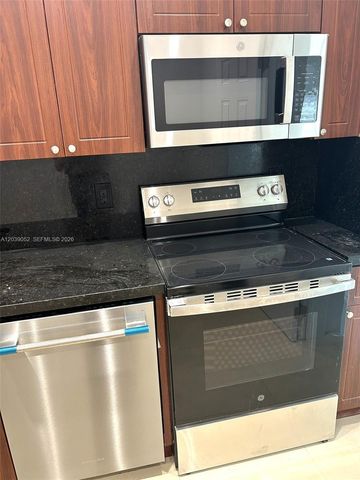 1530 NE 110th Ter FRONT, Miami, FL 33161
