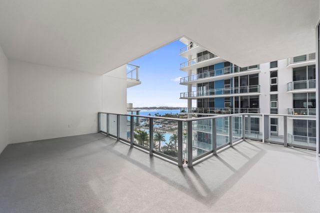 220 Lake Shore Drive 1225, Lake Park, FL 33403