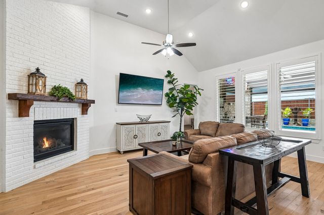 1517 Cedar Berry Drive, Aubrey, TX 76227