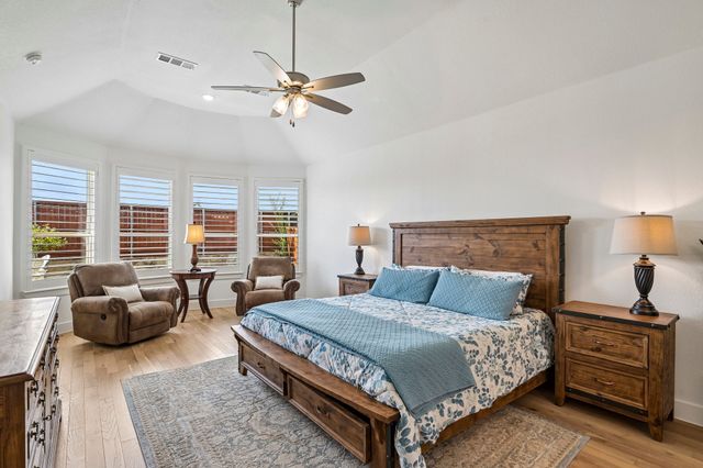 1517 Cedar Berry Drive, Aubrey, TX 76227