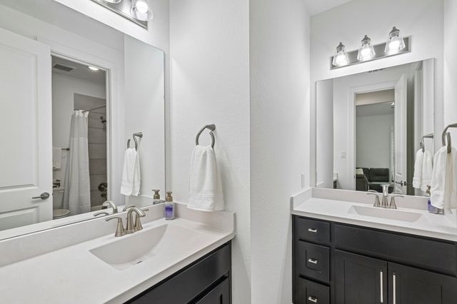 1517 Cedar Berry Drive, Aubrey, TX 76227