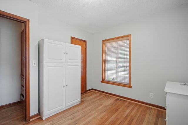 2620 Arnold Road, Des Moines, IA 50310