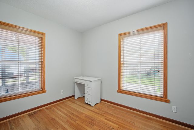 2620 Arnold Road, Des Moines, IA 50310