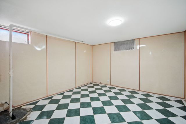 2620 Arnold Road, Des Moines, IA 50310