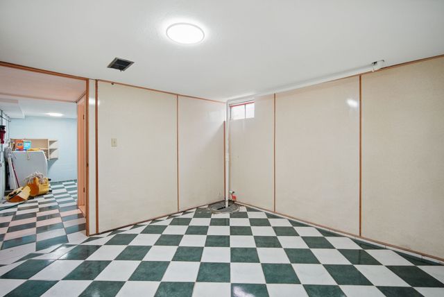 2620 Arnold Road, Des Moines, IA 50310