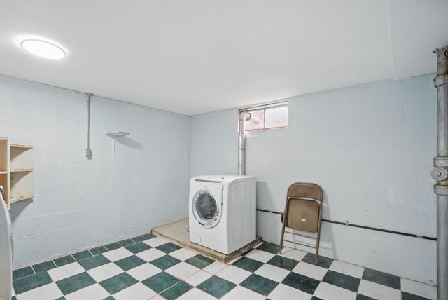 2620 Arnold Road, Des Moines, IA 50310