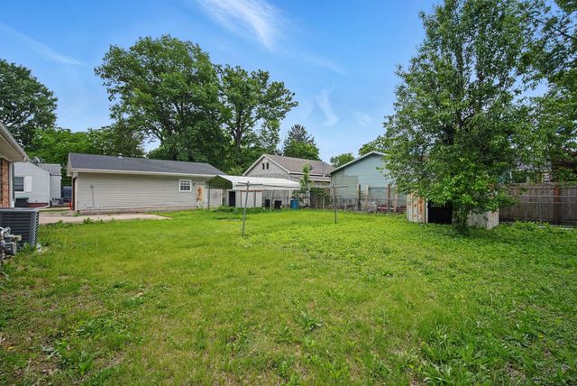 2620 Arnold Road, Des Moines, IA 50310