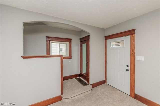 1038 W 11th Street, Lorain, OH 44052