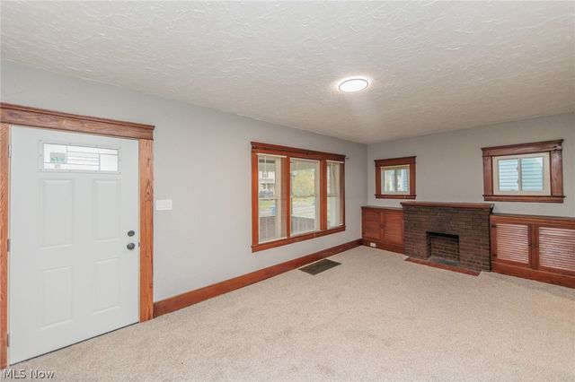 1038 W 11th Street, Lorain, OH 44052