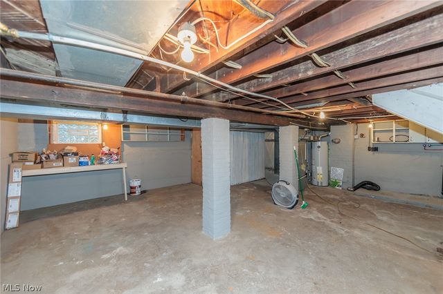 1038 W 11th Street, Lorain, OH 44052
