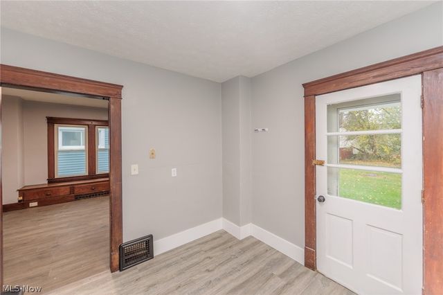 1038 W 11th Street, Lorain, OH 44052