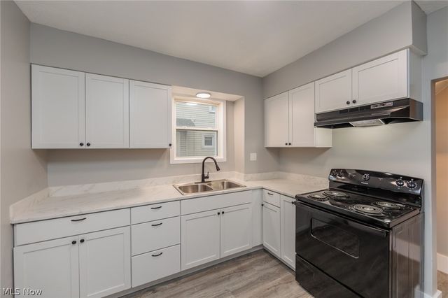 1038 W 11th Street, Lorain, OH 44052