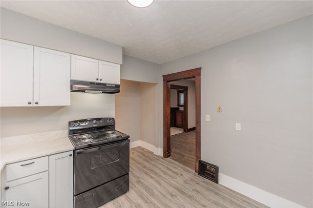 1038 W 11th Street, Lorain, OH 44052