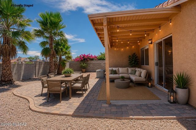 7992 N Siskiyou Drive, Tucson, AZ 85743