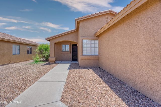 7992 N Siskiyou Drive, Tucson, AZ 85743