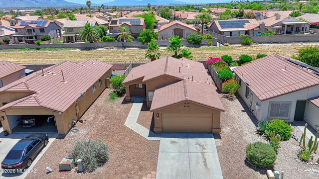 7992 N Siskiyou Drive, Tucson, AZ 85743