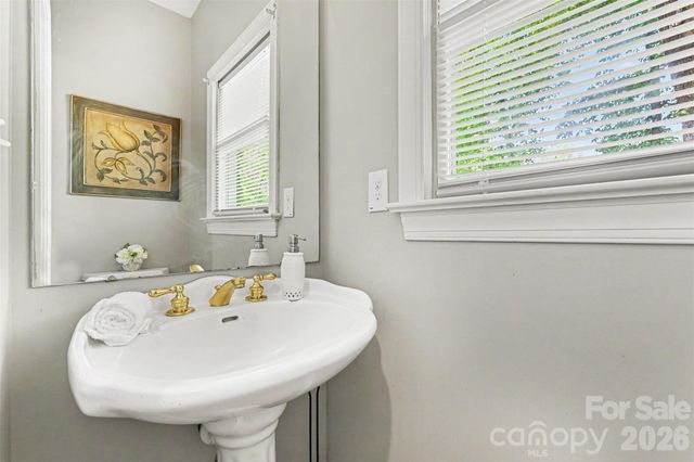 6620 Amos Smith Road, Charlotte, NC 28214