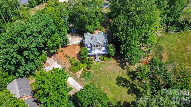 6620 Amos Smith Road, Charlotte, NC 28214