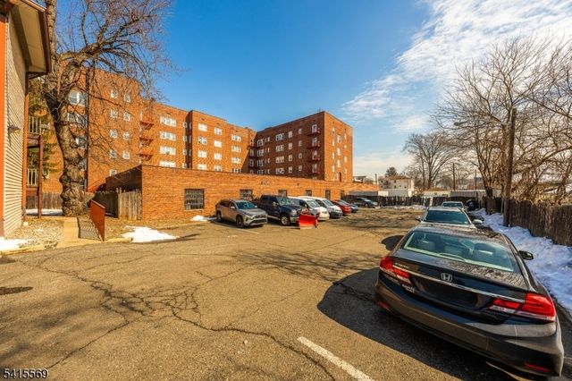 747 N Broad St, Elizabeth City, NJ 07208