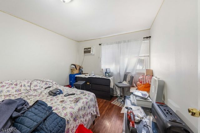 747 N Broad St, Elizabeth City, NJ 07208