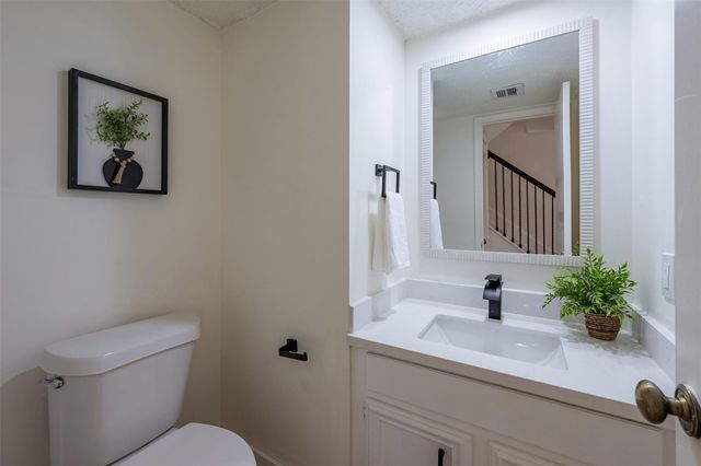 12719 Ashford Knoll Drive, Houston, TX 77082