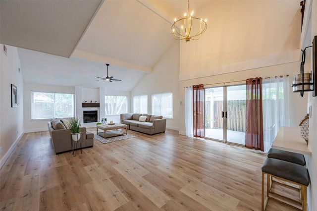 12719 Ashford Knoll Drive, Houston, TX 77082