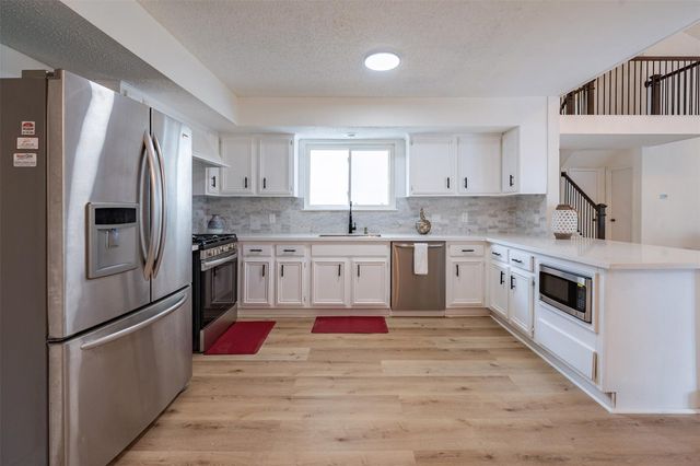 12719 Ashford Knoll Drive, Houston, TX 77082