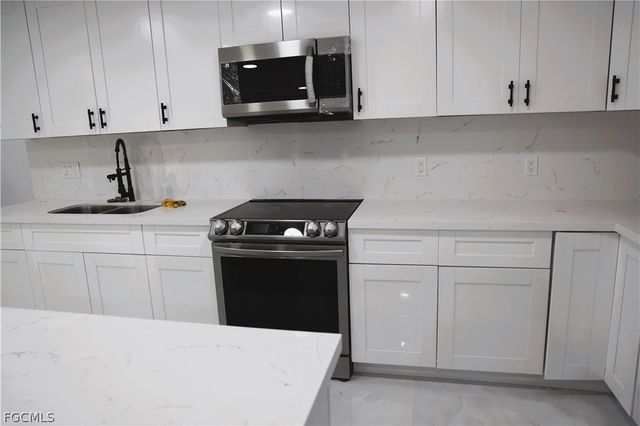 21452 Higgs DR, Port Charlotte, FL 33952