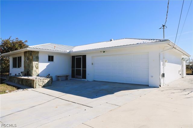 21452 Higgs DR, Port Charlotte, FL 33952