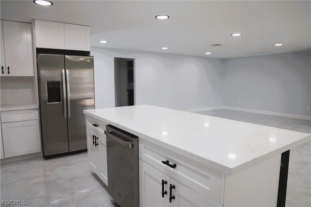 21452 Higgs DR, Port Charlotte, FL 33952