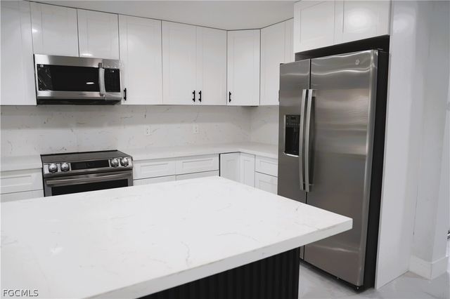 21452 Higgs DR, Port Charlotte, FL 33952