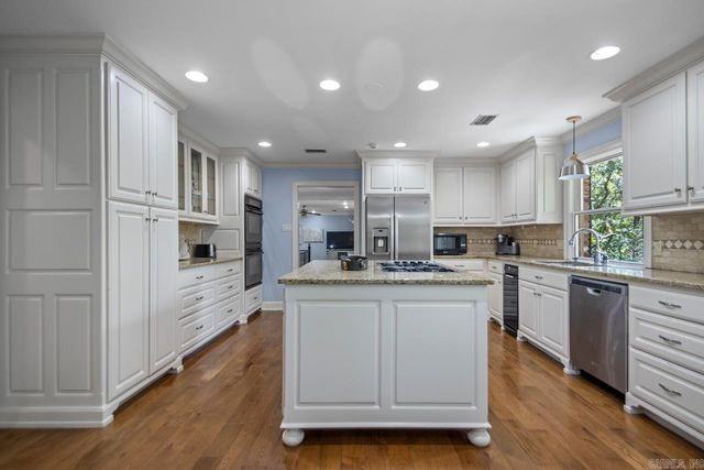 18 El Dorado, Little Rock, AR 72212
