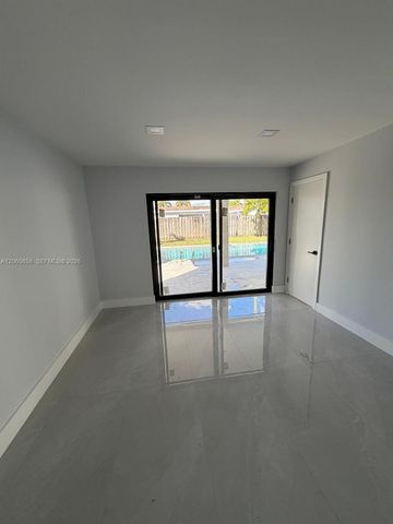 10581 NW 28th Mnr, Sunrise, FL 33322