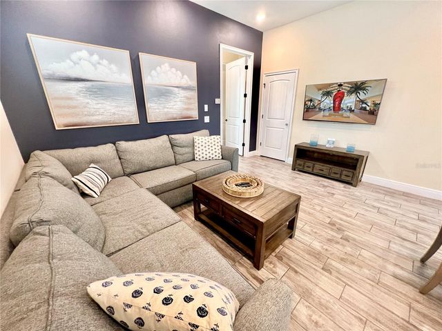 8067 KNEE DEEP ROAD, Kissimmee, FL 34747
