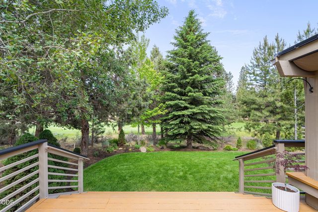 2767 NW Champion Circle, Bend, OR 97703